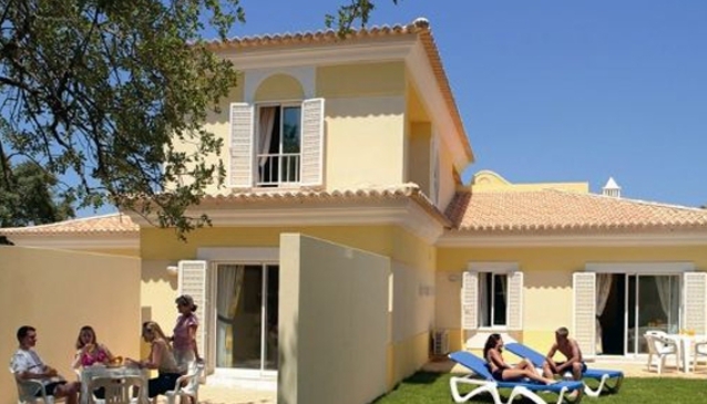 Browns Sports and Leisure Club