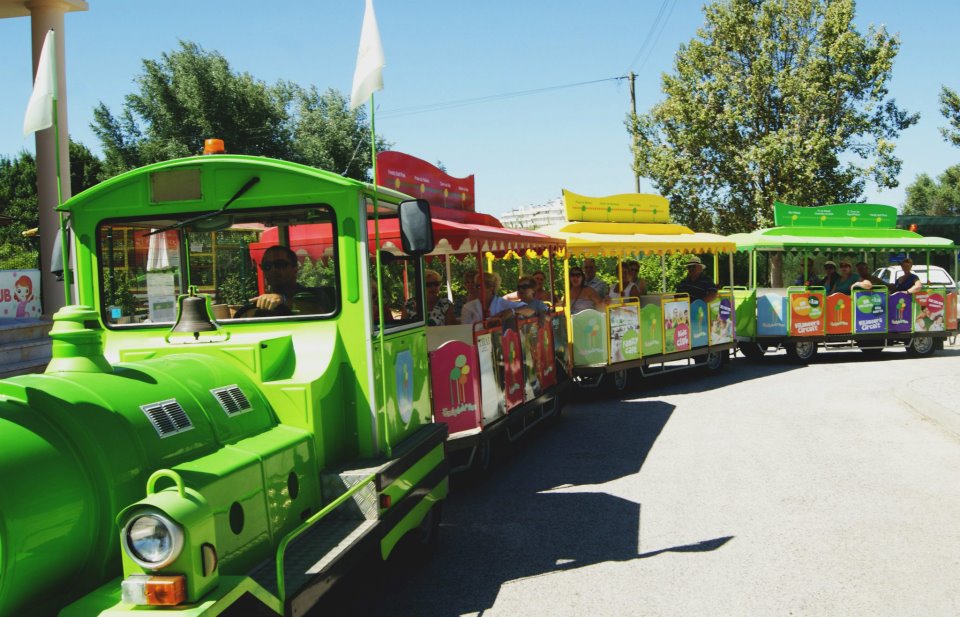 Family Golf Park Tourist Train