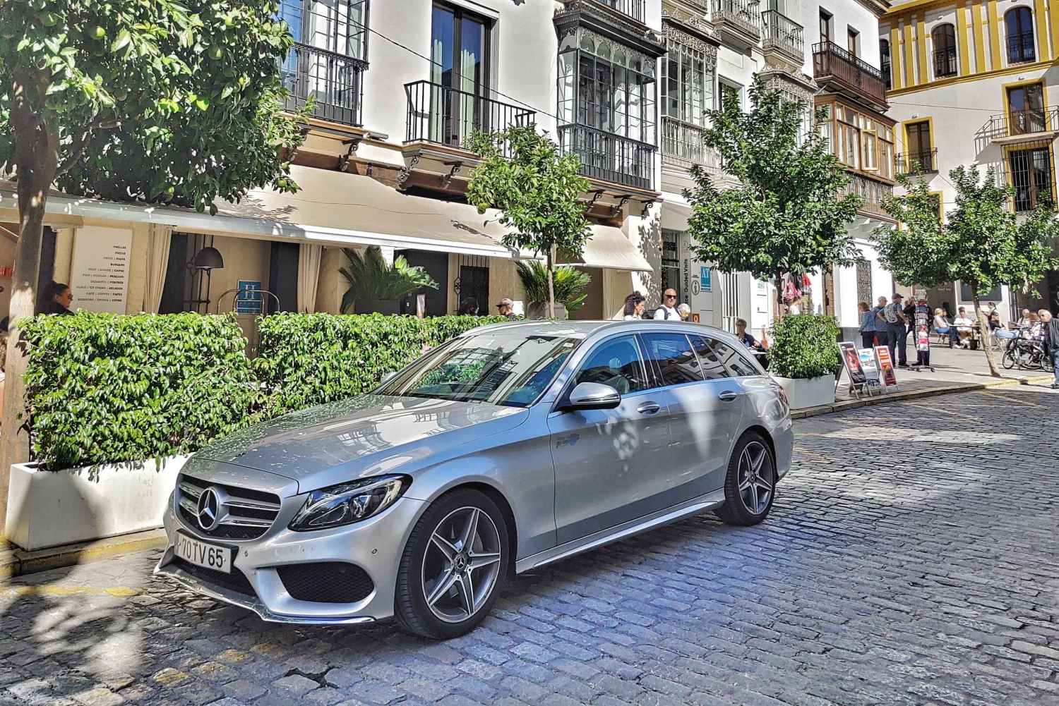 Lagos: Private Transfer from Lisbon Airport Up to 8 pax