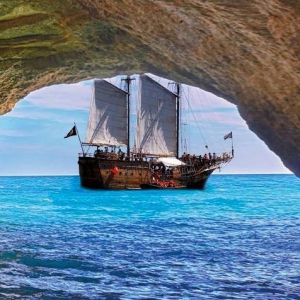 Santa Bernarda Pirate Ship