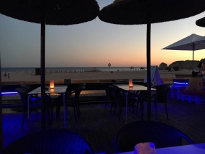 Restaurante & Bar Tropical na Praia