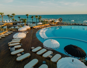 Beach Club Vale do Lobo and WELL Beach & Watersports