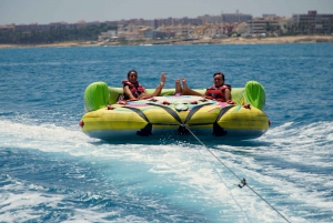Alicante: passeio de sofá maluco movido a barco