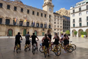 Alicante: Stadsvandring och strandcykeltur
