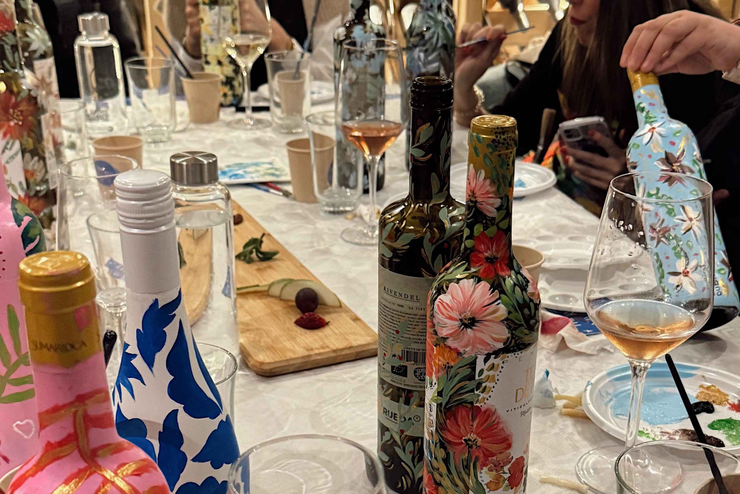 Аликанте: Раскрасьте бутылку, насладитесь вином — мастер-класс