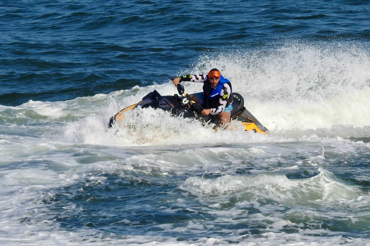 Scopri Alicante con moto d'acqua e city bike