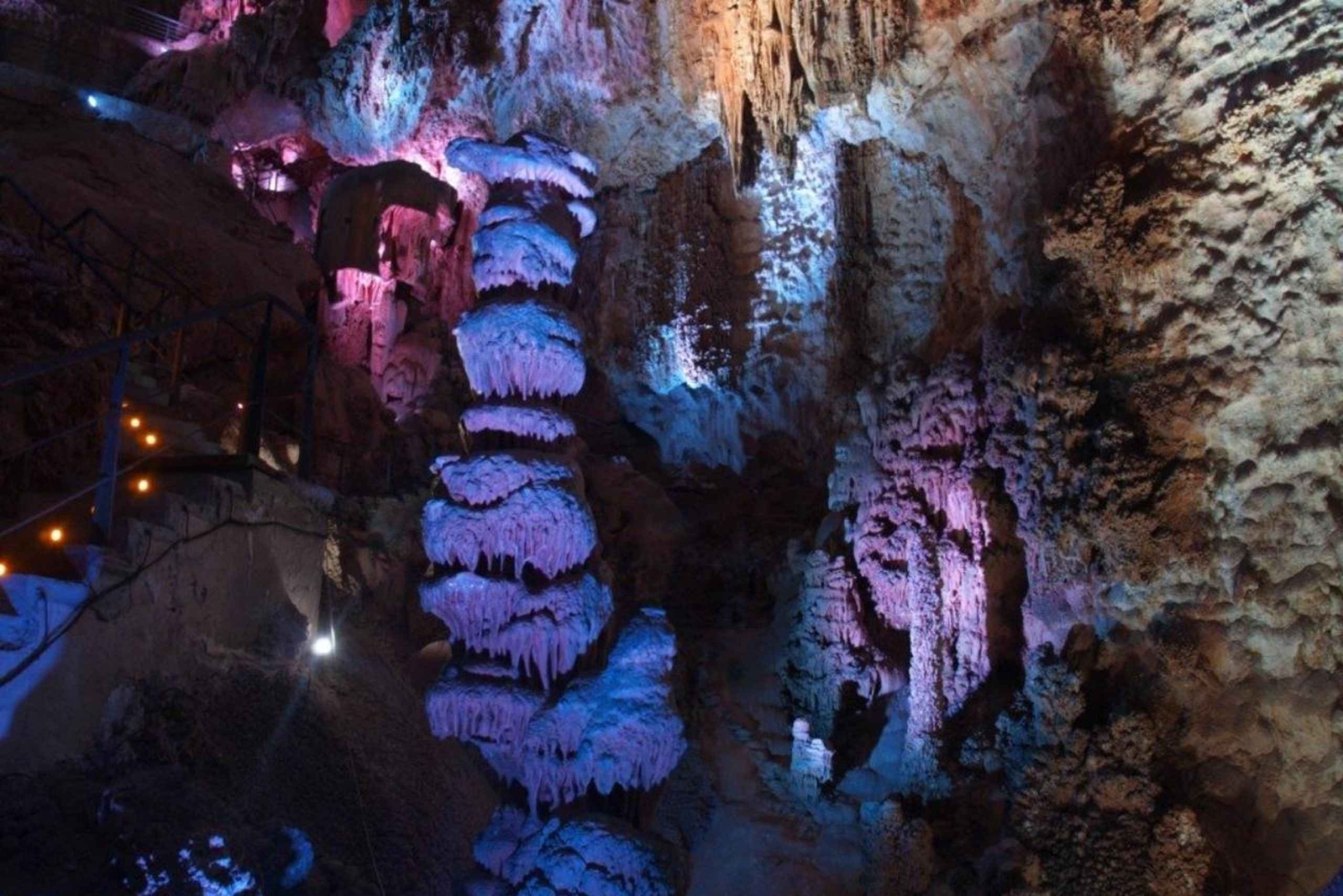 アリカンテ：カネロブレ洞窟のプライベート訪問とバンでのフラメンコショーをご覧ください