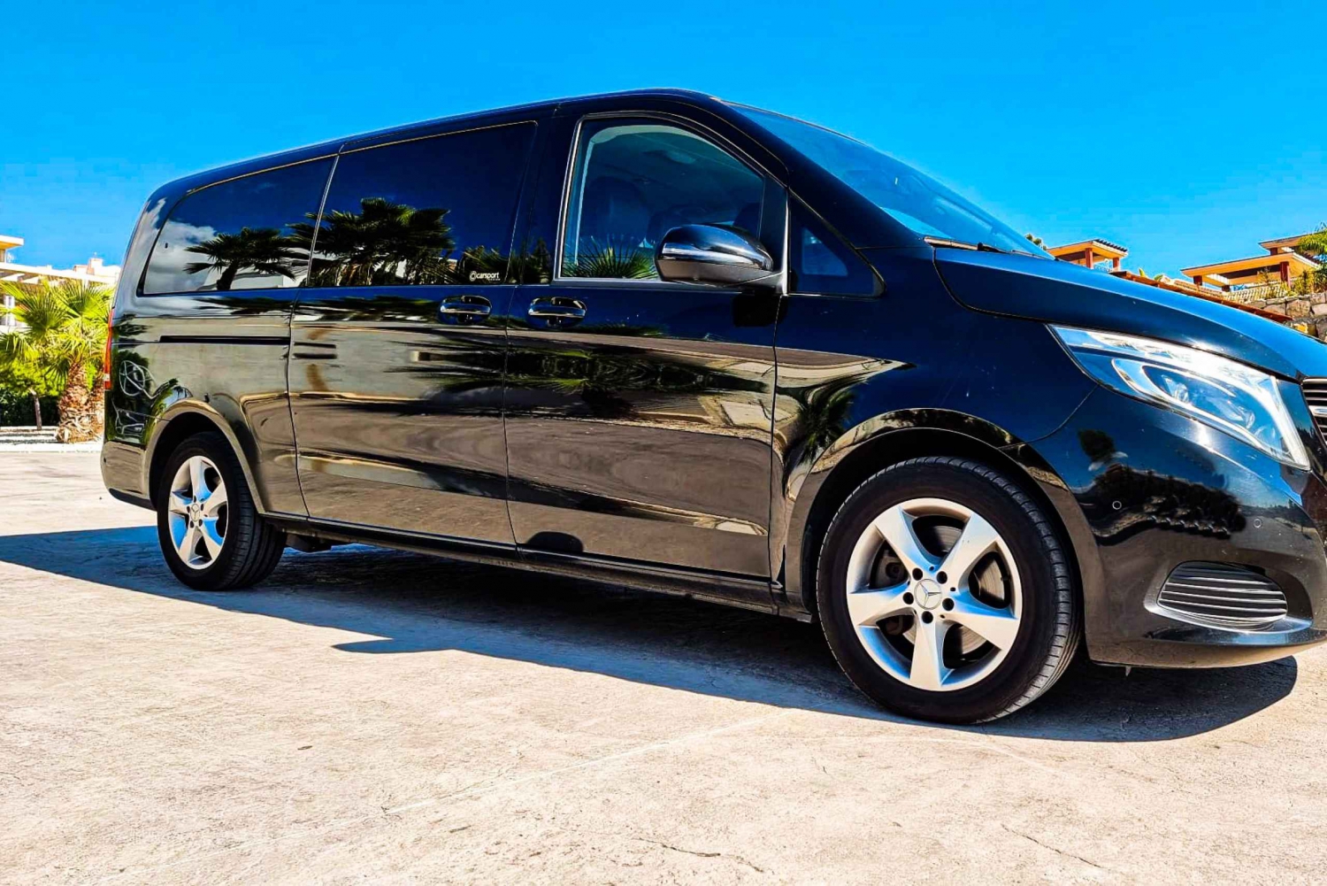 ベニドルム：アリカンテ空港VIP送迎サービス（プレミアムカー利用）