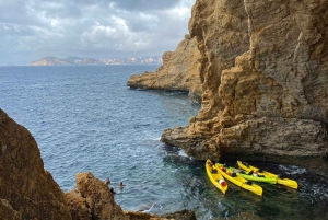 ベニドルム：ガイド付きカヤックツアー（シュノーケリングと写真撮影付き）