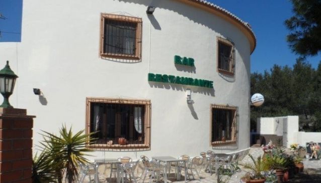 Jacaranda Restaurant and Bar