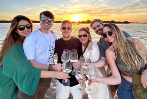 Żeglowanie w Buenos Aires o zachodzie słońca