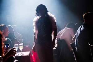 Cena e spettacolo di tango con trasferimento in bus tradizionale opzionale