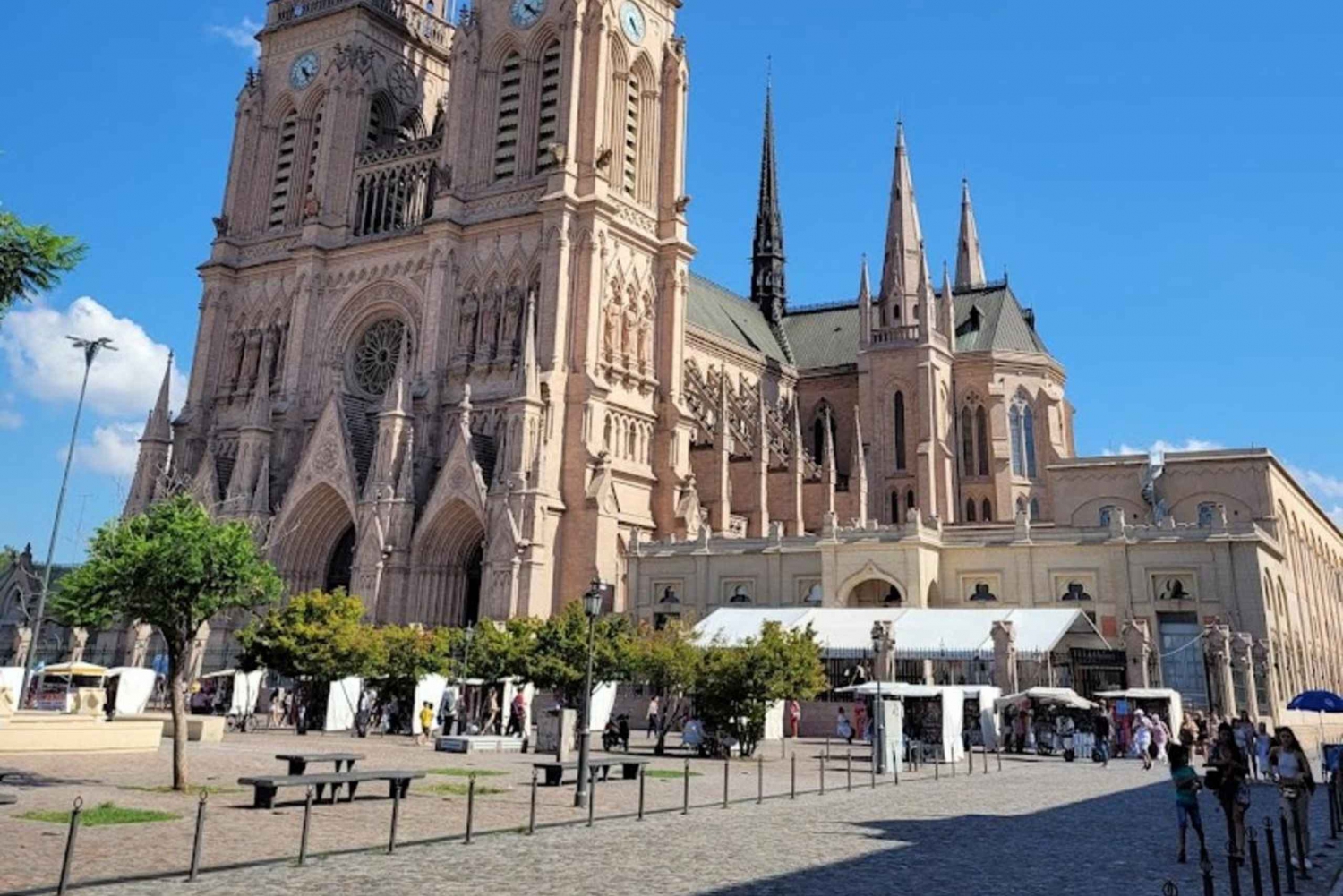 Kjøretur til Luján og Carlos Keen fra Buenos Aires