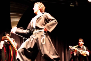 Cena e spettacolo di tango con trasferimento in bus tradizionale opzionale