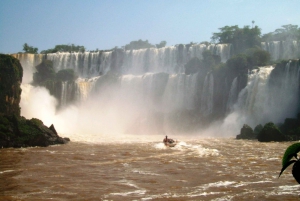 Puerto Iguazú: Tur til Iguazu-fossene med jeeptur og båttur