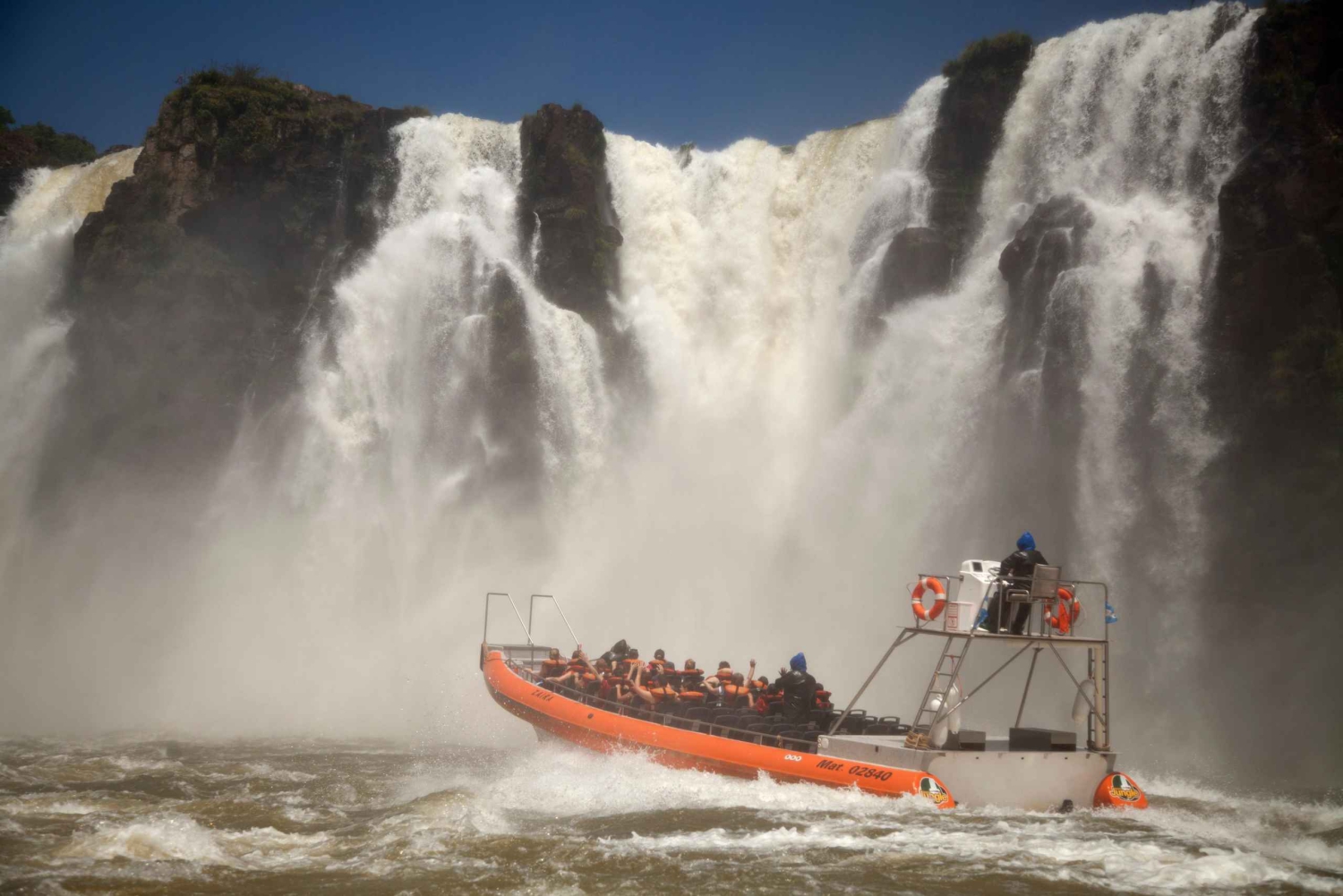 Puerto Iguazú: Utflukt til de argentinske fossene + Gran Aventura