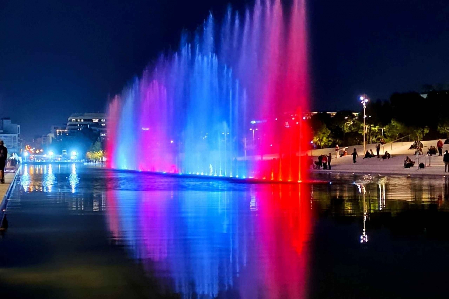 Atenas: Los barrios auténticos y la playa