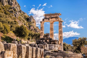 Athens: Delphi Day Trip with Licensed Guided Tour and Pickup