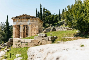 Athens: Delphi Day Trip with Licensed Guided Tour and Pickup