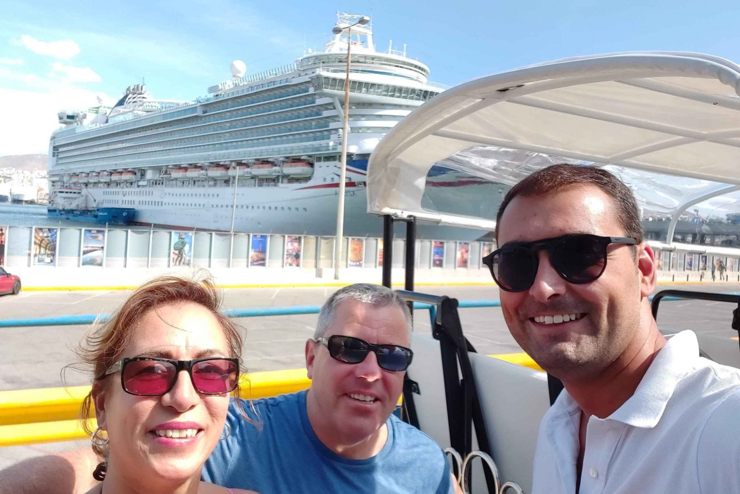 ピレウス発アテネ：プライベート E-トゥクトゥク半日ツアー