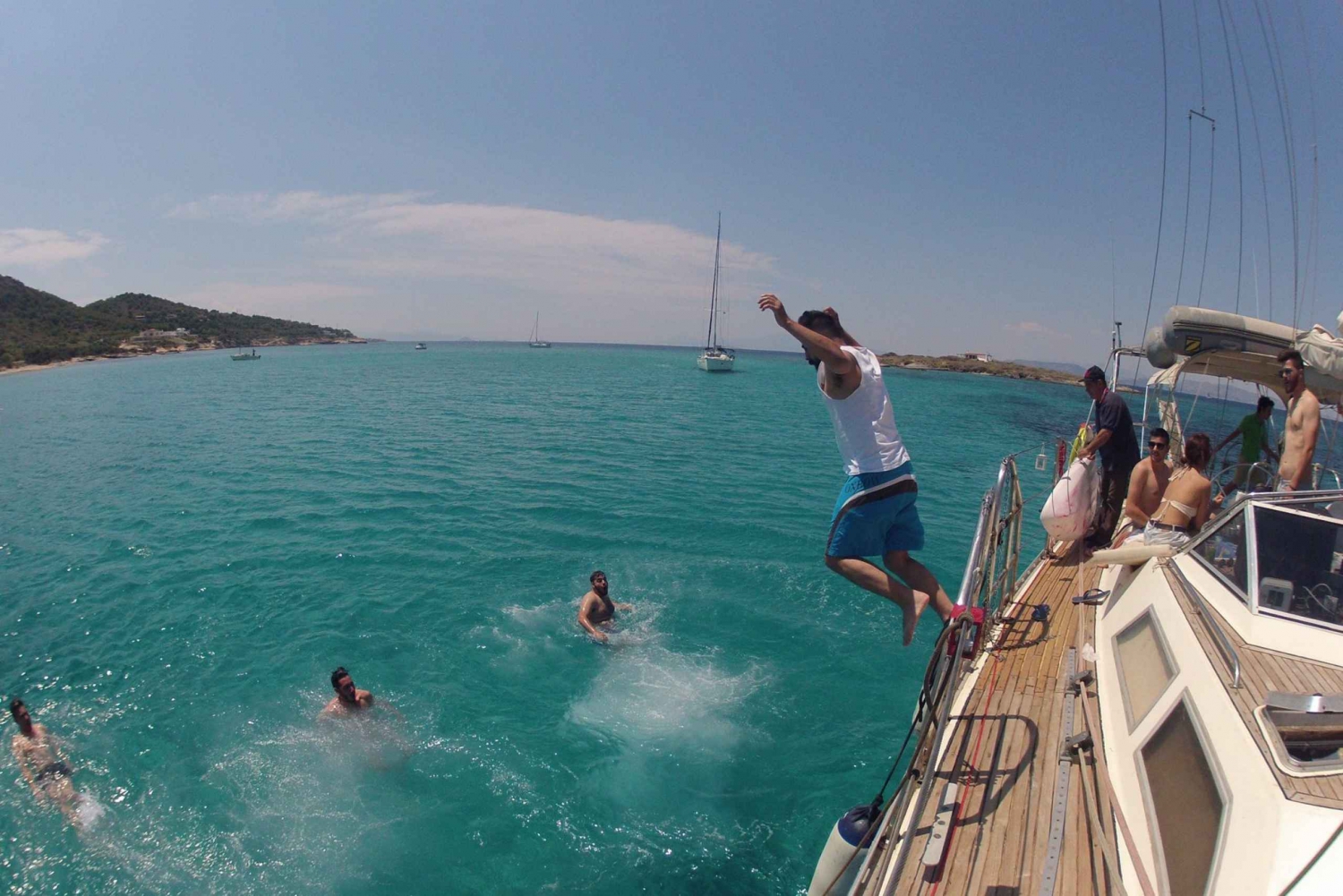 Ateena: Koko päivän yksityinen purjehdusmatka aterioineen ja juomineen.