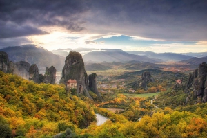 Athens: Meteora Monasteries & Caves Day Trip & Lunch Option