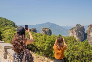 Athens: Meteora Monasteries & Caves Day Trip & Lunch Option