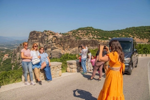 Athens: Meteora Monasteries & Caves Day Trip & Lunch Option