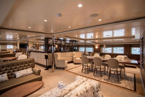 Афины: Круиз по Сароническим островам с VIP-местами и обедом