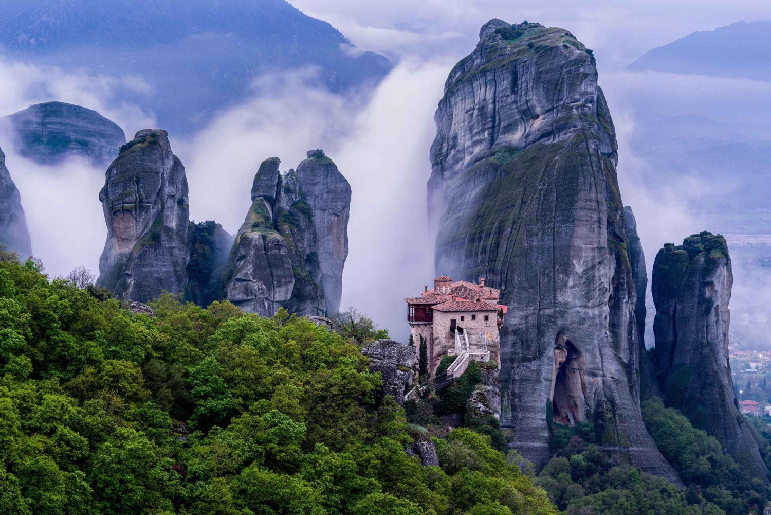 Von Athen aus: 2 Tage Meteora, Thermopylen & Delphi Tour