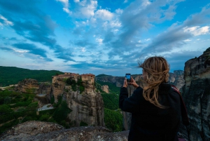 From Athens: 3-Days Meteora with small size local tours
