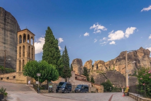 From Athens: 3-Days Meteora with small size local tours