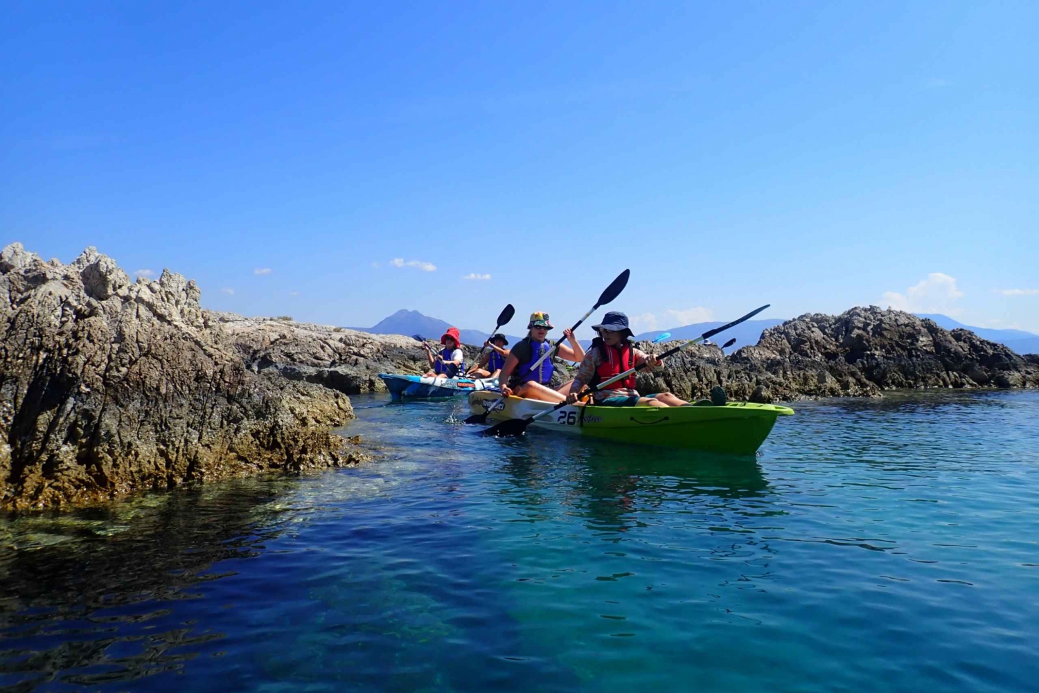 Da Atene: Tour guidato in kayak del Golfo di Corinto