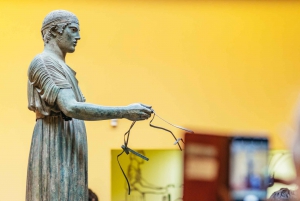 From Athens: Day Trip to Delphi and Arachova