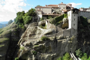 From Athens: Delphi and Meteora 2-Day Tour with Hotel