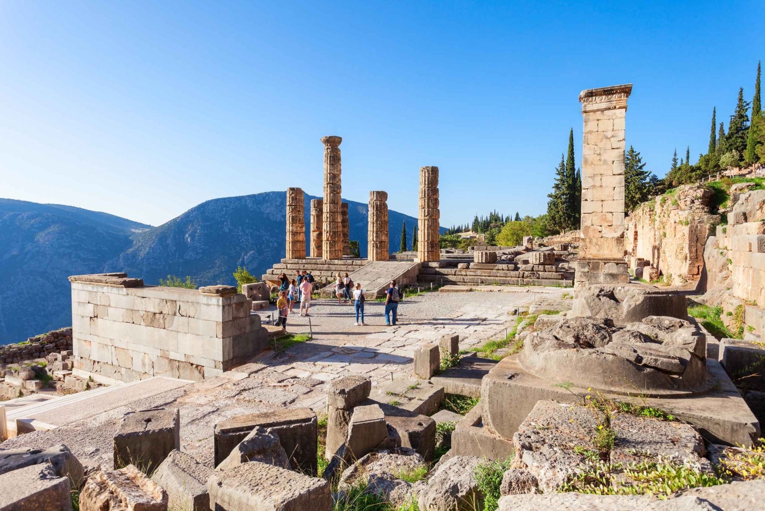 From Athens: Delphi Day Trip with Spanish-Speaking Guide
