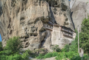 From Athens: Meteora Monasteries Bus Tour and Hidden Caves