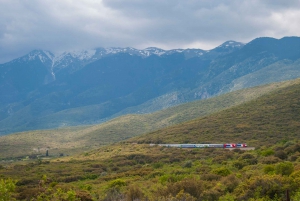 From Athens: Meteora Monasteries Bus Tour and Hidden Caves