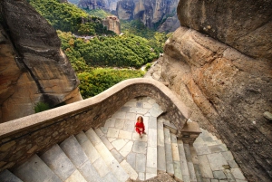 From Athens: Meteora Monasteries Bus Tour and Hidden Caves