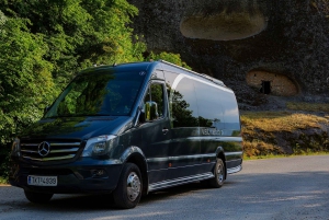 From Athens: Meteora Monasteries Bus Tour and Hidden Caves