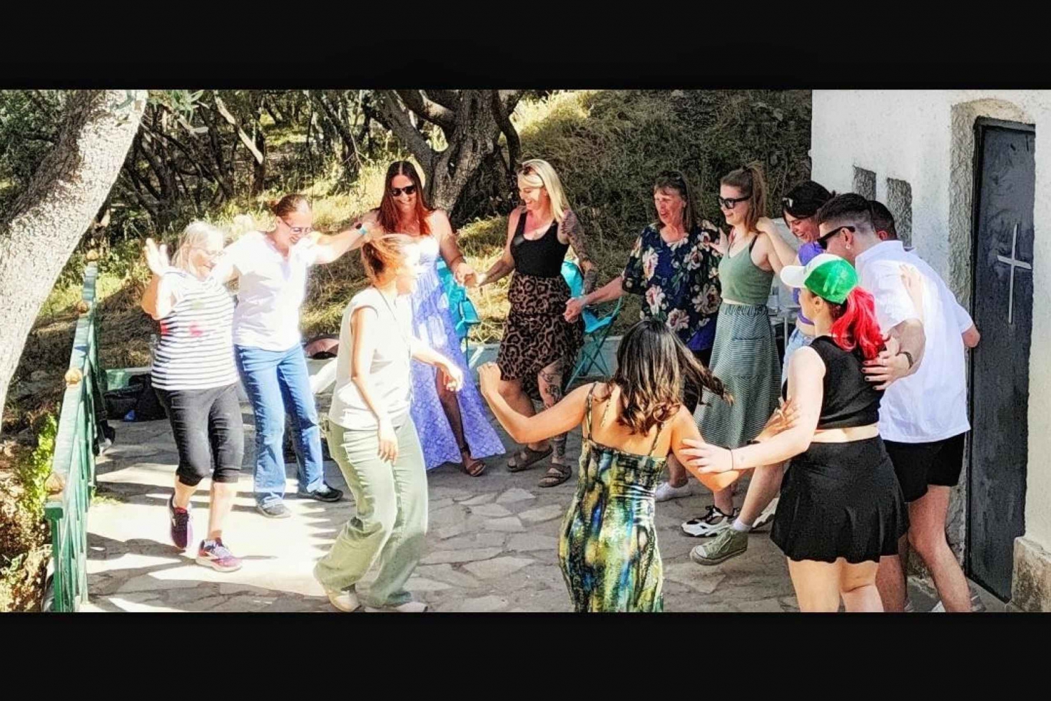 Stappen naar traditie: Griekse traditionele dansen in Athene