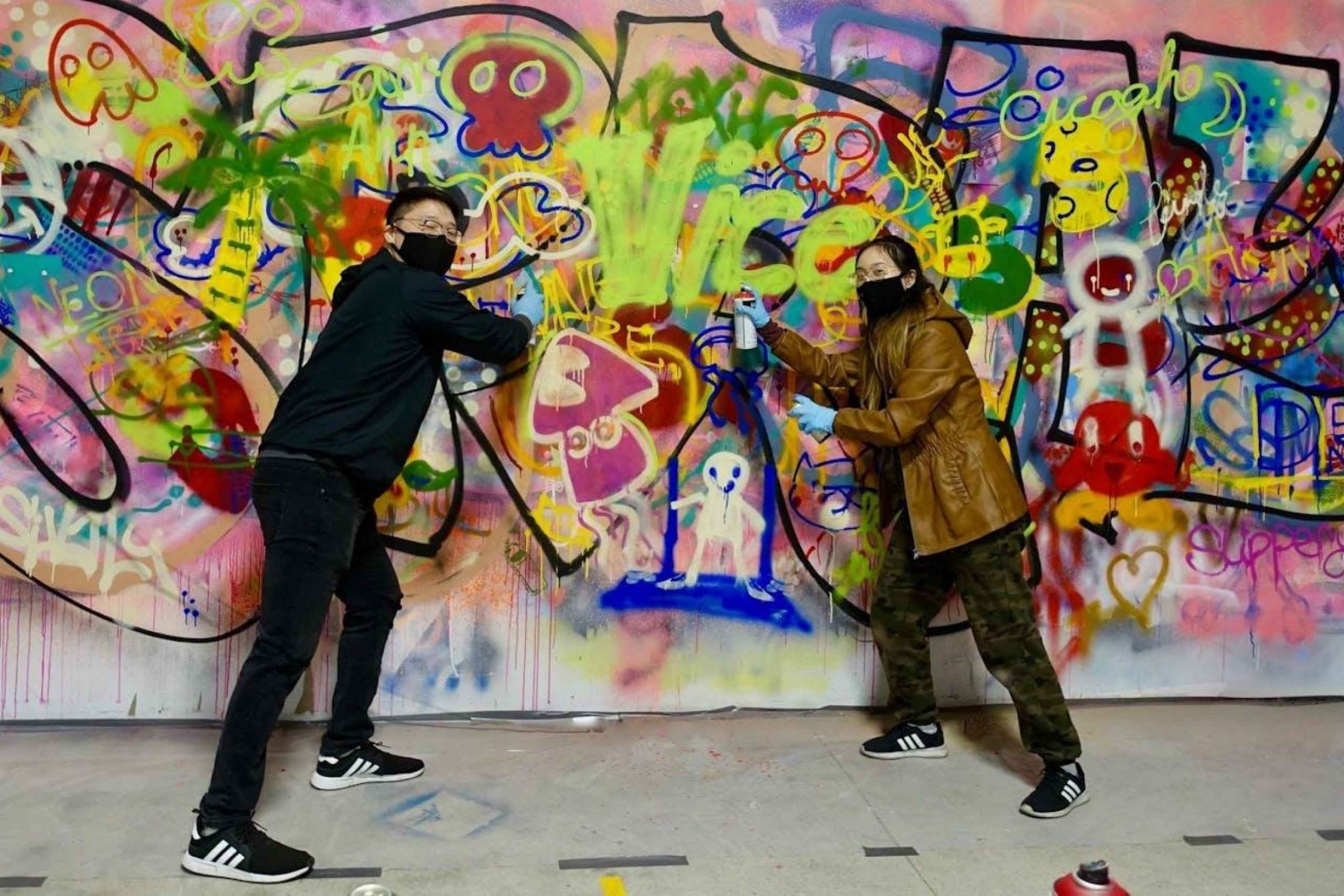 Atlanta: BYOB Spray Paint och Sip