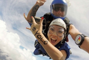 Auckland: Tandemfallschirmsprung aus 13000, 16000 oder 18000 Fuß Höhe
