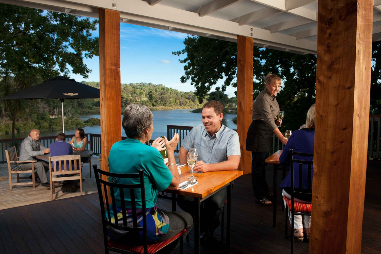 Auckland: malowniczy rejs statkiem do tawerny Riverhead