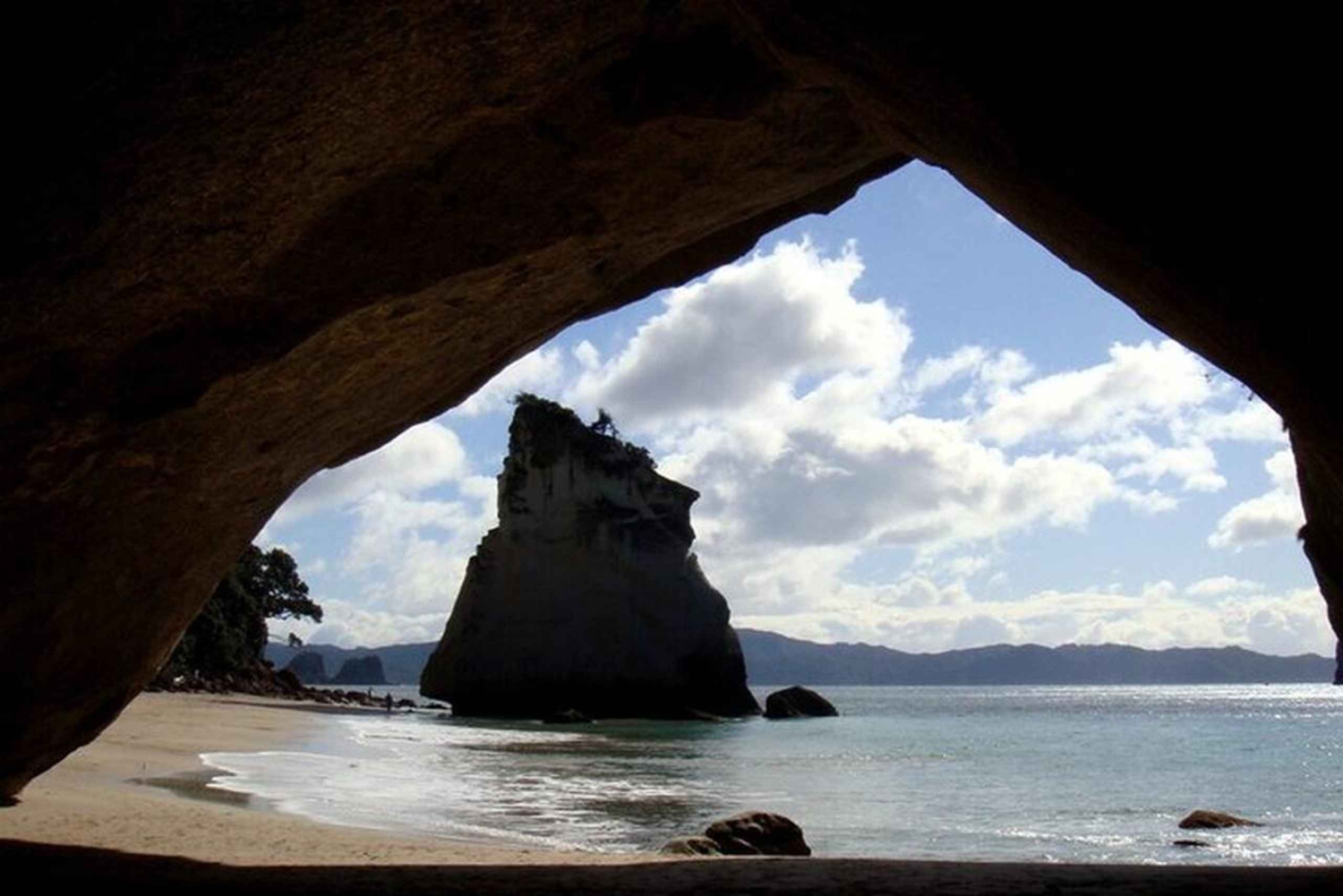 Auckland to Coromandel: Private Coastal Escape
