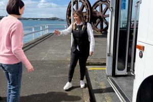 ワイヘケ島：2階建てバスで行くガイド付きワインの試飲ツアー