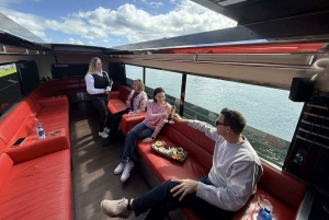 ワイヘケ島：2階建てバスで行くガイド付きワインの試飲ツアー