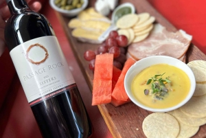 ワイヘケ島：2階建てバスで行くガイド付きワインの試飲ツアー