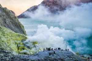 Z Bali: 24-godzinna wycieczka do Kawah Ijen Blue Flames, kolacja i pokój