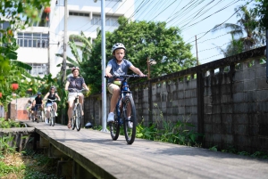 Bangkok: Bike and Canal Boat Tour with Lunch
